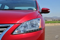 Nissan diz que Sentra será o primeiro da sua classe a ter LEDs dianteiros e traseiros