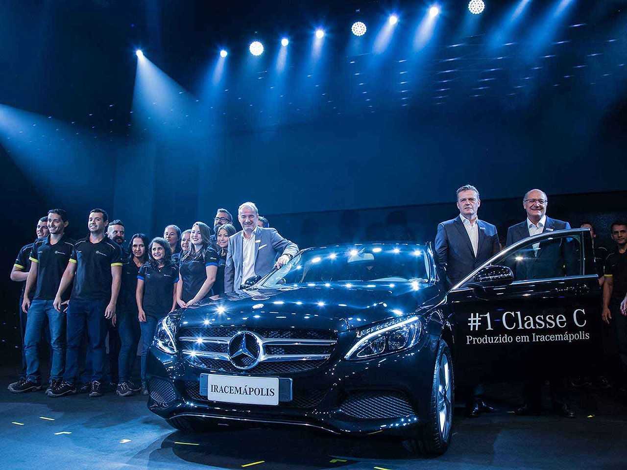 Primeira unidade do Mercedes-Benz Classe C produzida no Brasil