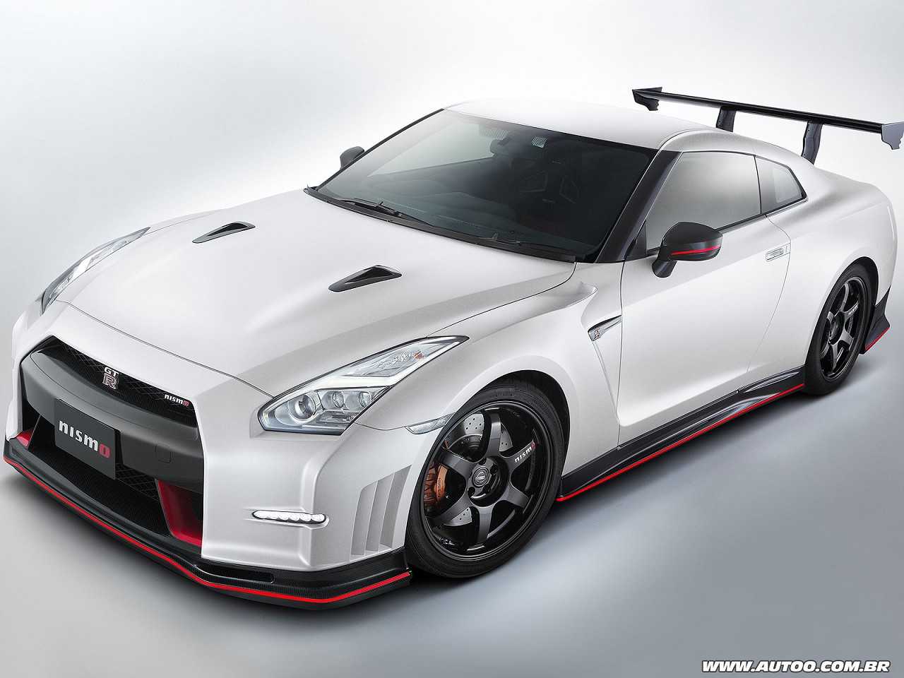 Nissan GT-R 2015