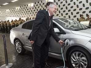 Exrcito brasileiro avalia uso do carro eltrico