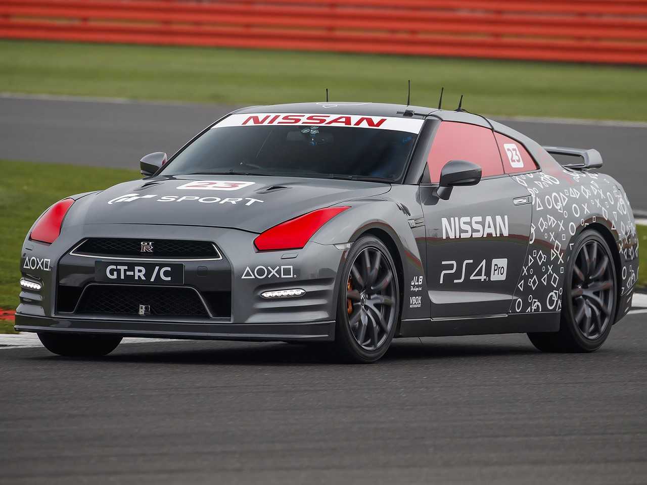 Nissan GT-R /C, o primeiro carro do mundo comandado por um controle de videogame