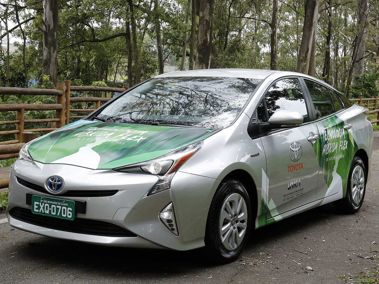 Prottipo do Prius flex desenvolvido pela Toyota com times de engenharia de Brasil e Japo