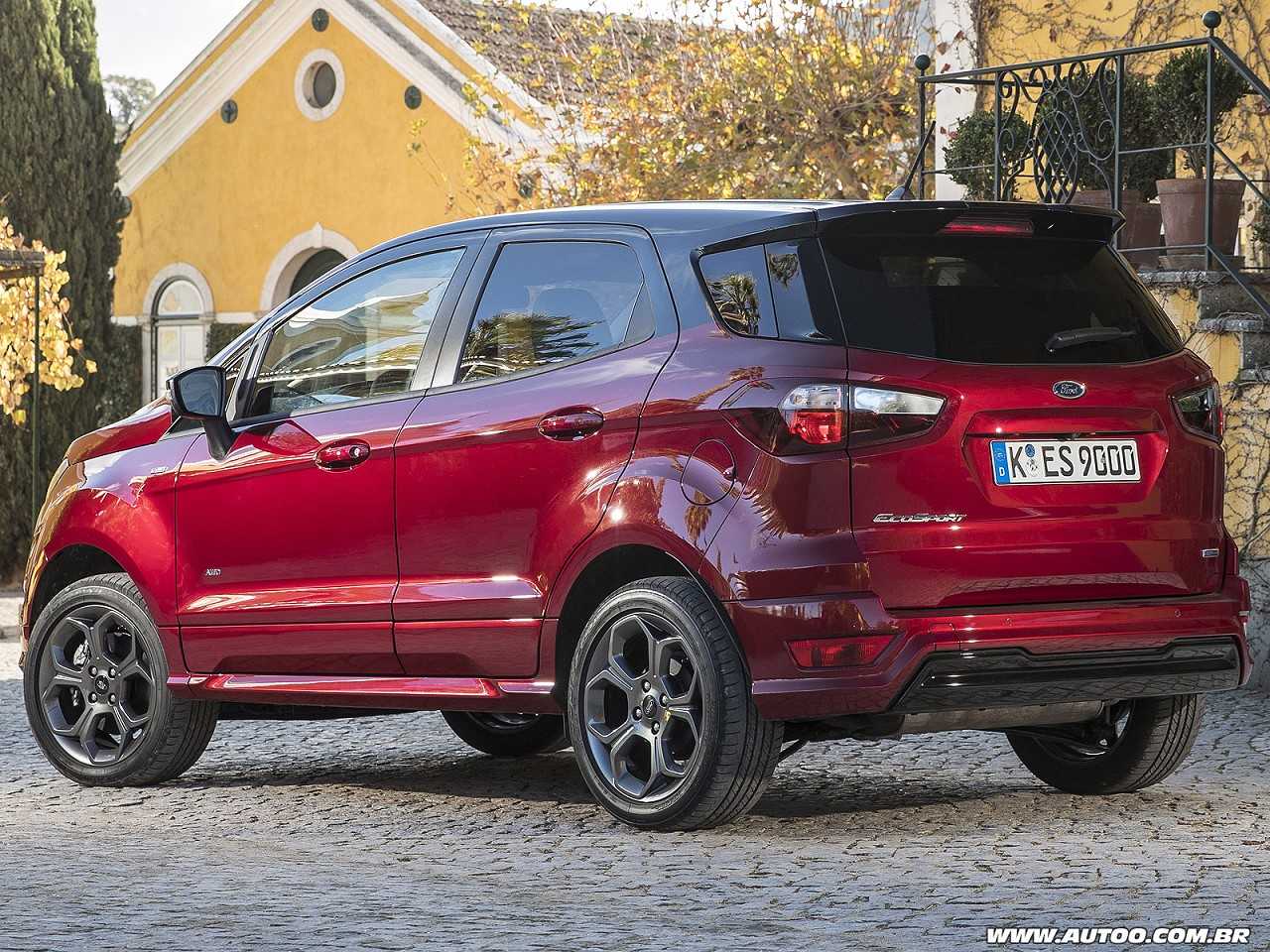 O Ford EcoSport vendido na ndia no conta com o estepe na tampa do porta-malas ao contrrio do brasileiro