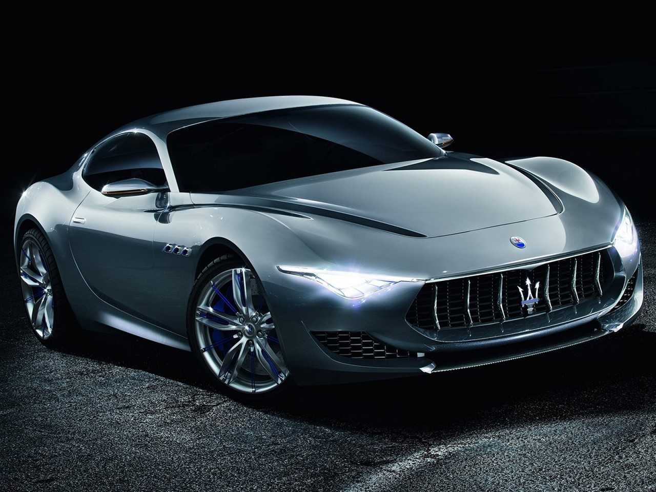 Acima o conceito Maserati Alfieri revelado em 2014