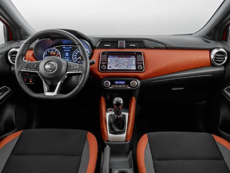 Painel do novo Micra/March: se filosofia de plataforma prevalecer, novo Versa deve herdar mesma configuração