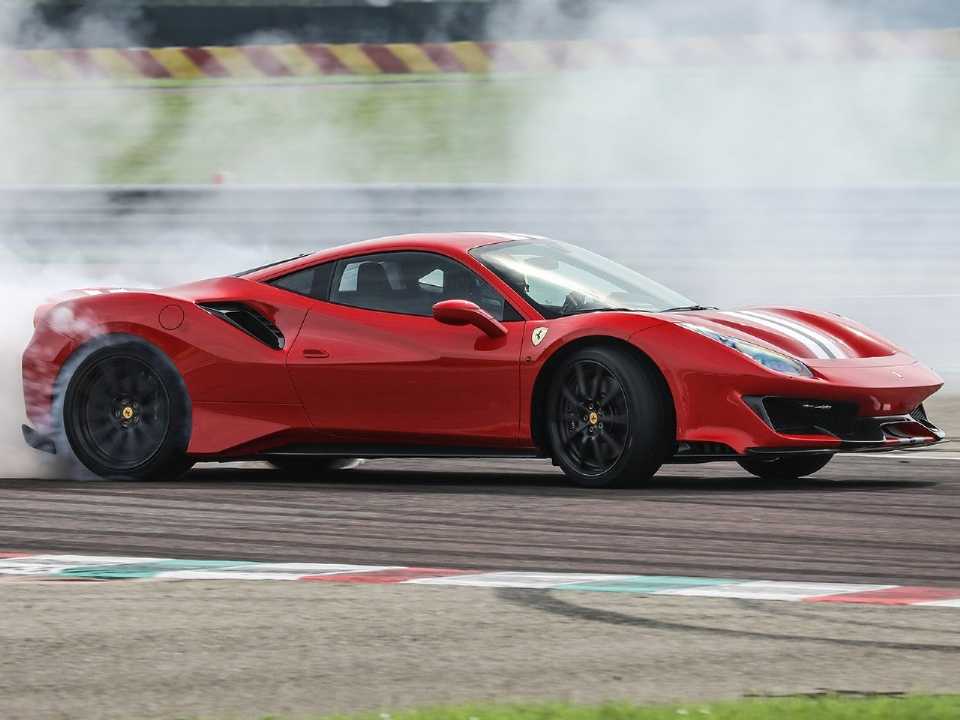 Ferrari 488 Pista 2019