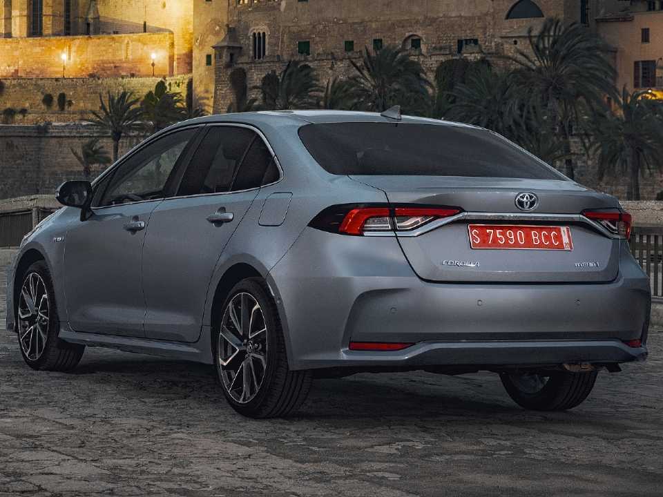 Acima o Toyota Corolla Sedan 2019 vendido na Europa