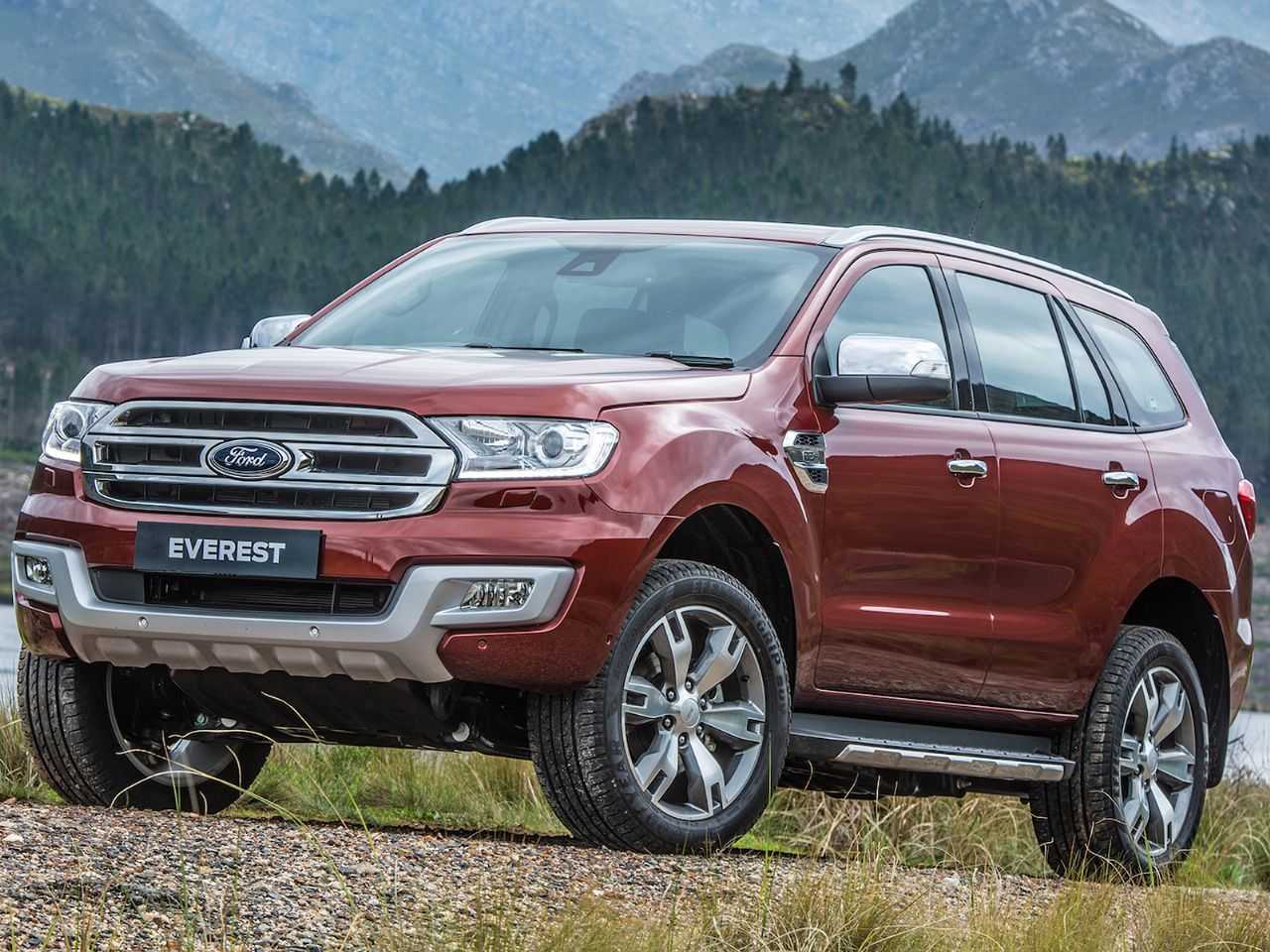 Acima o Ford Everest, SUV derivado da Ranger