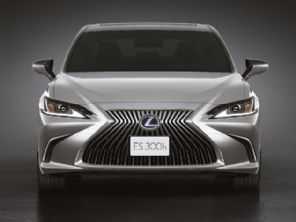 Mais equipado, Lexus ES 300h 2021 estreia no Brasil por R$ 326.990