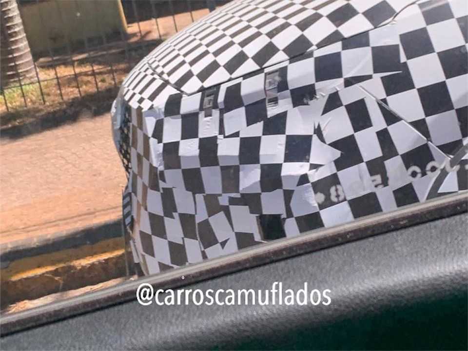 Flagra do CAOA Chery Tiggo 2 atualizado realizando testes no Brasil