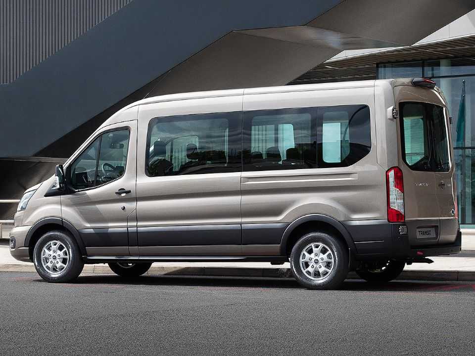 Acima a Ford Transit atualmente vendida na Europa