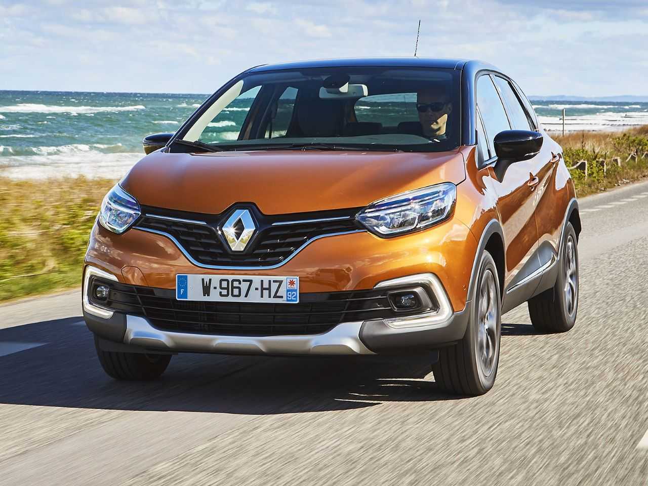 Com diferenas sutis, facelift da primeira gerao do Captur estreou em 2017 na Europa