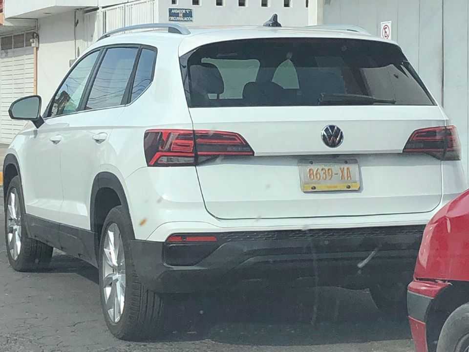 Flagra do projeto Tarek para a América Latina: modelo é o rival da VW para o Jeep Compass