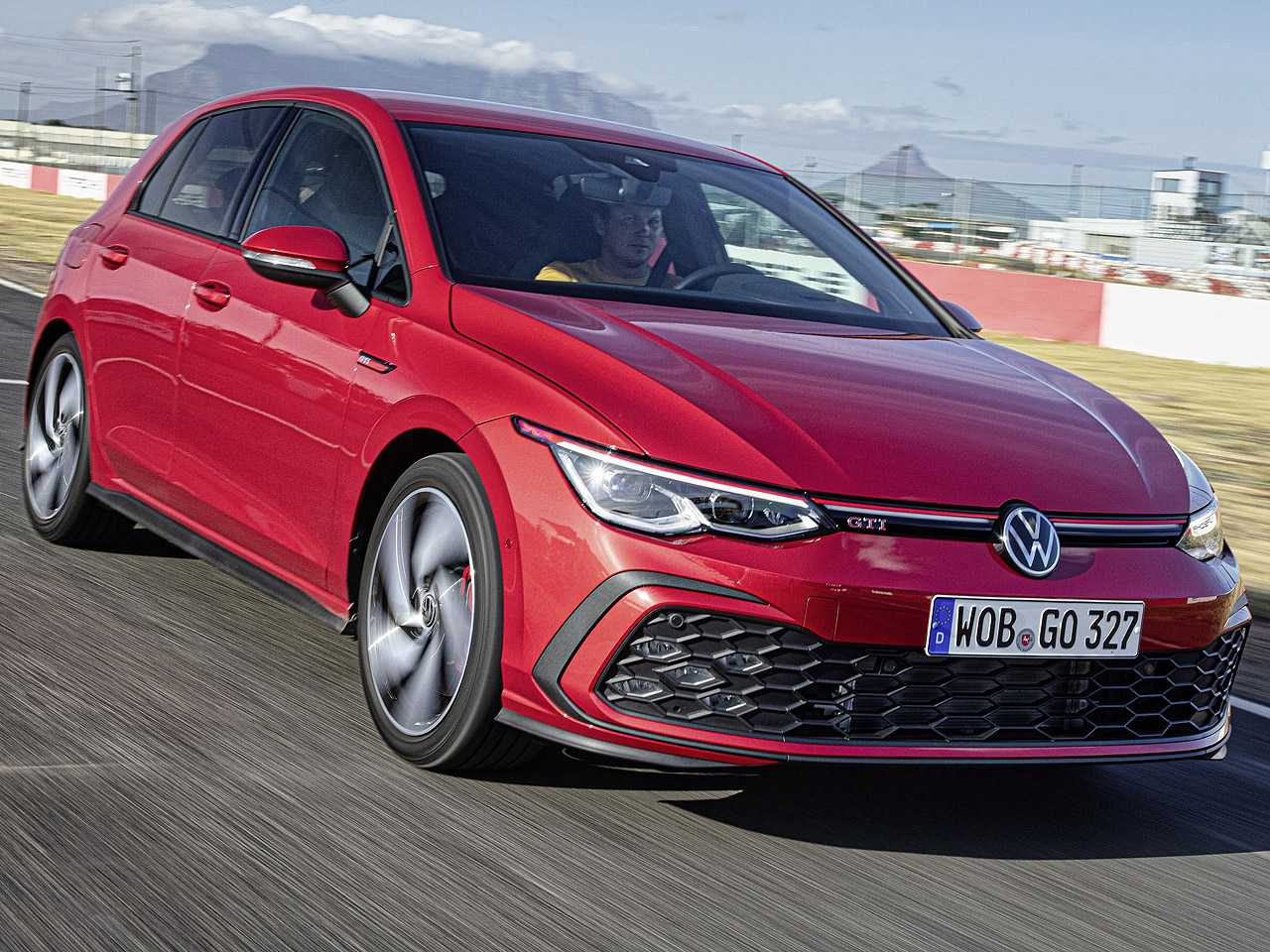 Acima o Volkswagen Golf GTI baseado na oitava gerao do hatch