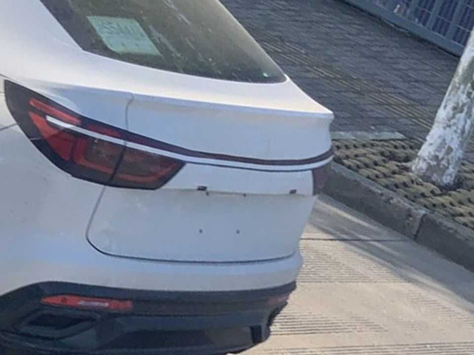 Flagra do futuro Tiguan X realizado na China