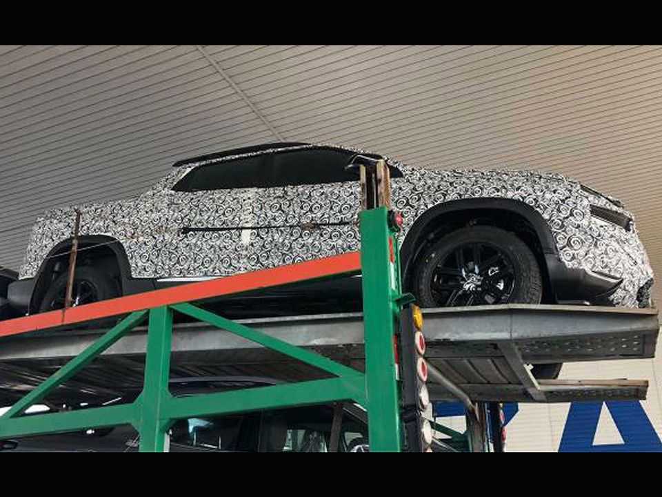 Flagra da Fiat Toro com facelift: estreia prevista para o primeiro semestre de 2021