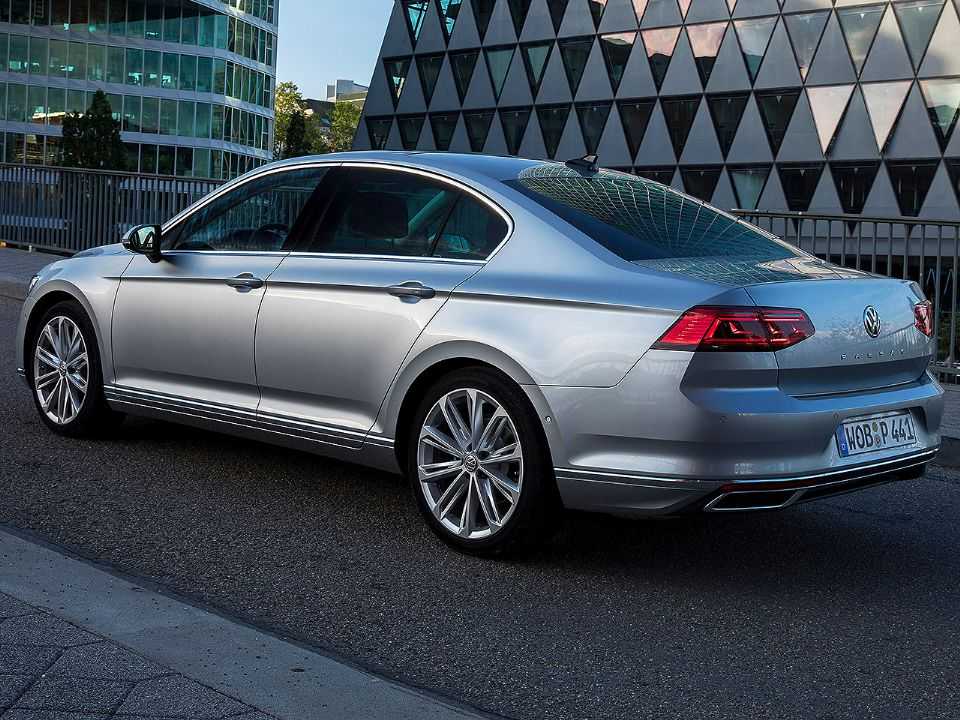 Acima o Volkswagen Passat atualmente vendido na Europa