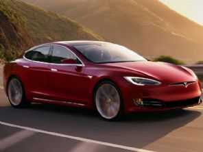 Aps problemas em seus modelos, Tesla diz que chineses no sabem dirigir