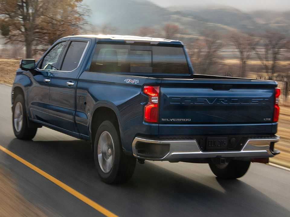 Chevrolet Silverado em uma de suas configurações com motor 3.0 Duramax turbodiesel