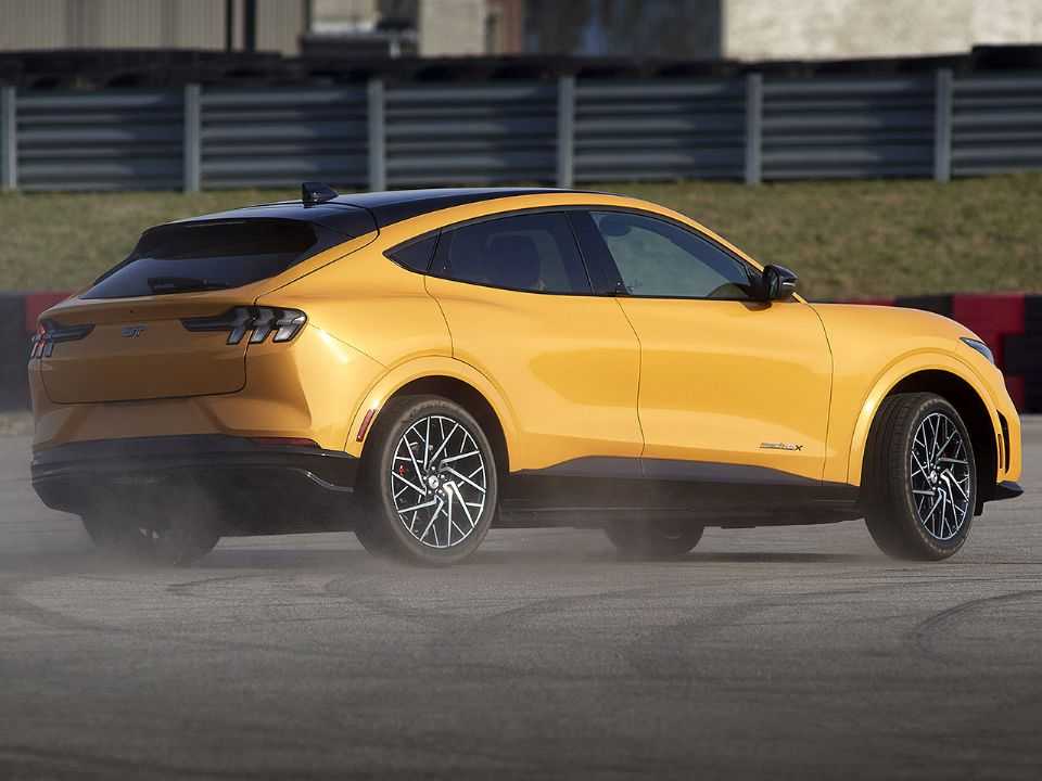 Ford Mustang Mach-E GT 2021