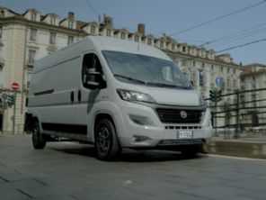 Agora eltricas e recheadas de tecnologia: Fiat e Mercedes antecipam as vans do futuro