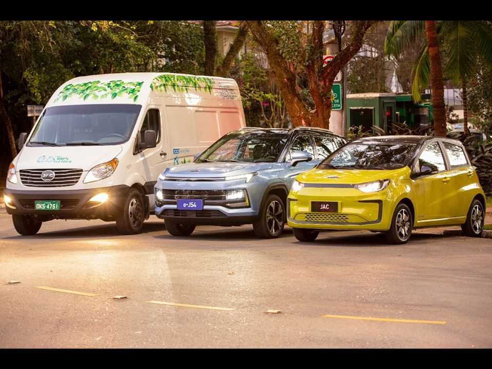 Novos elétricos da JAC no Brasil: van iEV 750V, o SUV médio E-JS4 e o compacto E-JS1