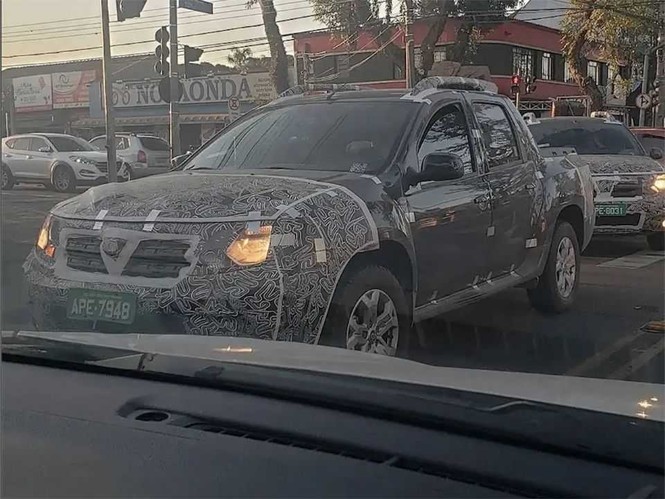 Flagra da nova Renault Duster Oroch em teste: aprimoramentos em especial na dianteira