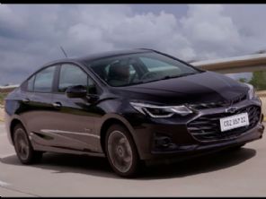 De olho em quem no quer SUV, Chevrolet lana Cruze RS e Cruze Midnight