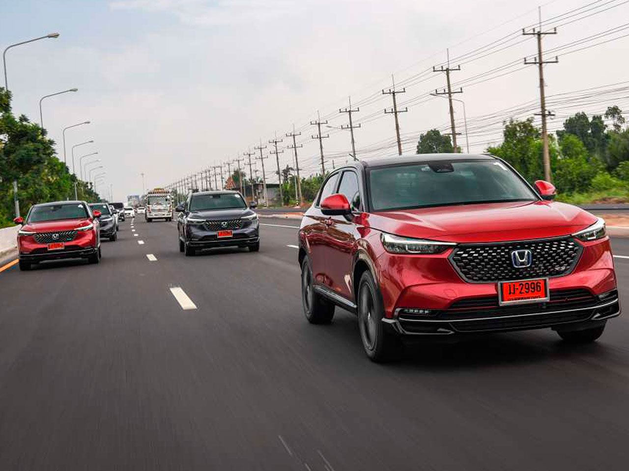 Acima detalhe do Honda HR-V RS comercializado no Sudeste Asitico