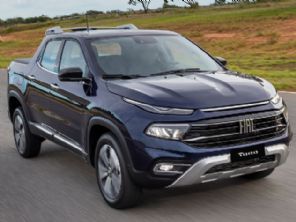 Fiat Toro reage nas vendas, supera Hilux e Saveiro e se aproxima da Strada