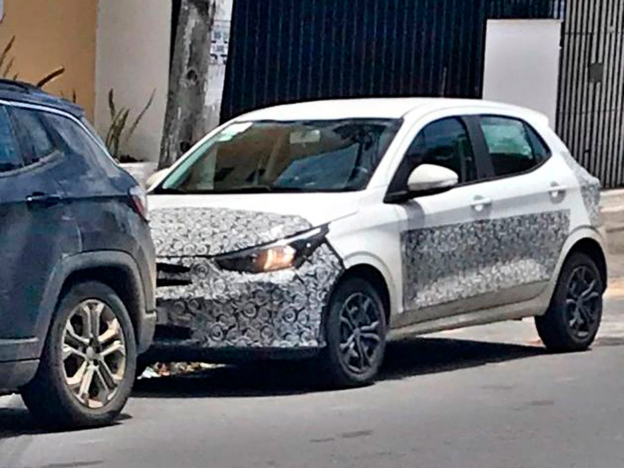 Flagra do Fiat Argo 2023 em testes