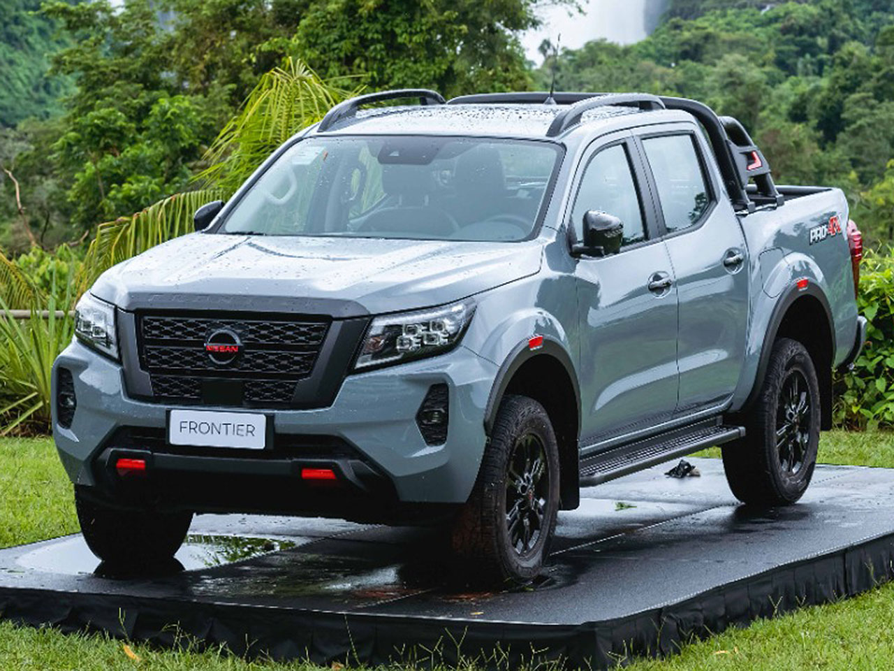 Nissan Frontier 2023