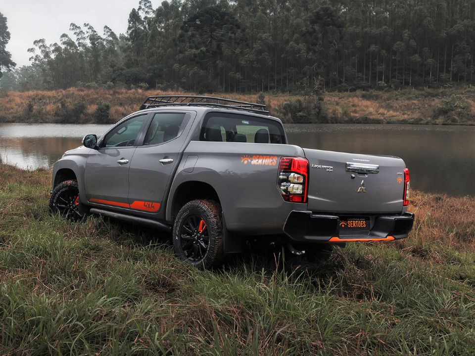 Mitsubishi L200 Triton Sport Sertões