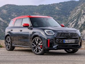 Mini lana novo Countryman JCW com 300 cv de potncia