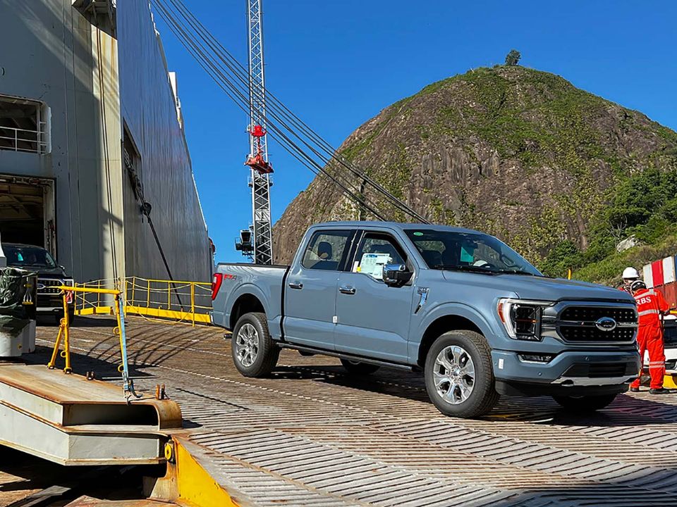 Primeiras unidades da F-150 importadas oficialmente pela Ford chegam ao Brasil