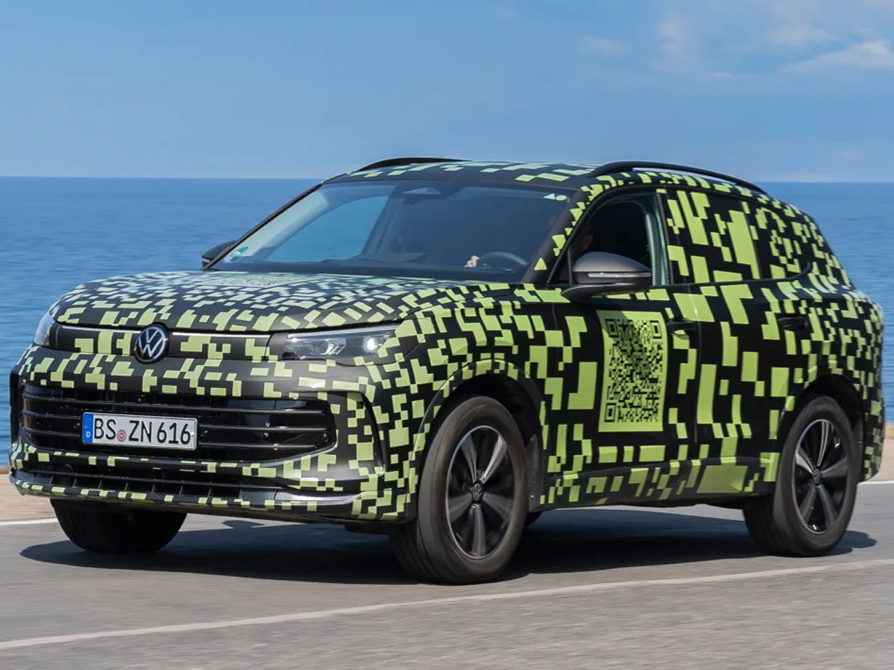 O SUV Tiguan de 3?gerao ainda camuflado