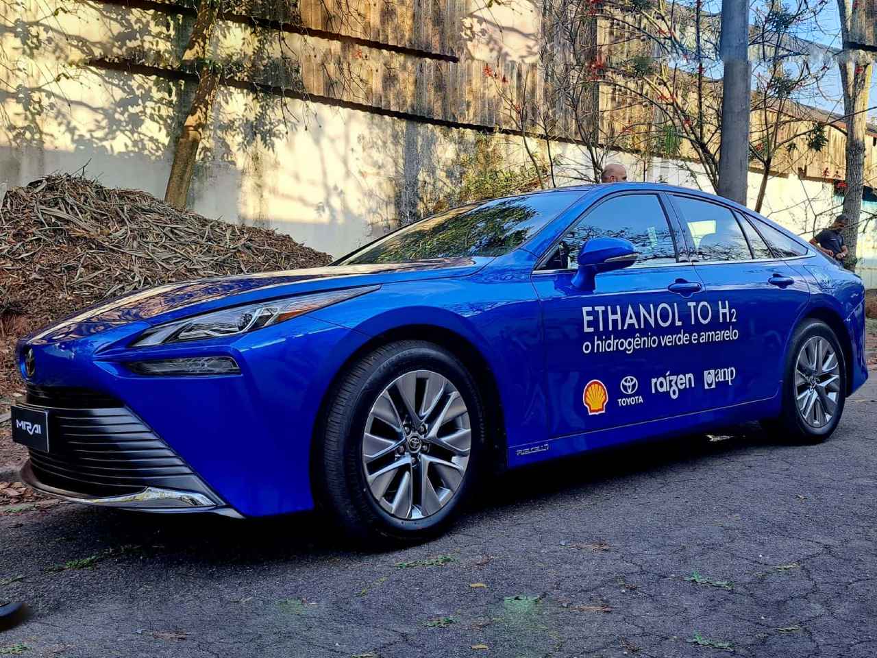 Toyota Mirai movido a hidrogênio está sendo usado no desenvolvimento do projeto da estação de recarga na USP