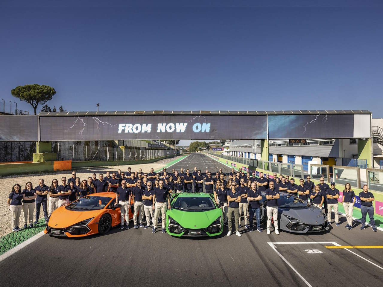 Lamborghini comemora 60?aniversrio com 10 mil vendas em 2023