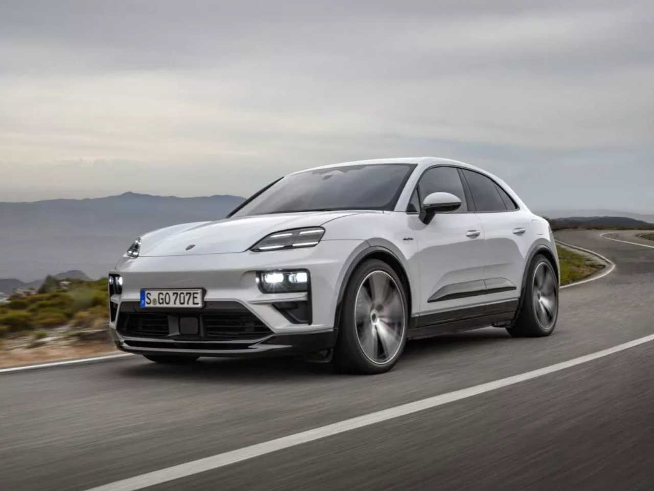 Porsche Macan EV