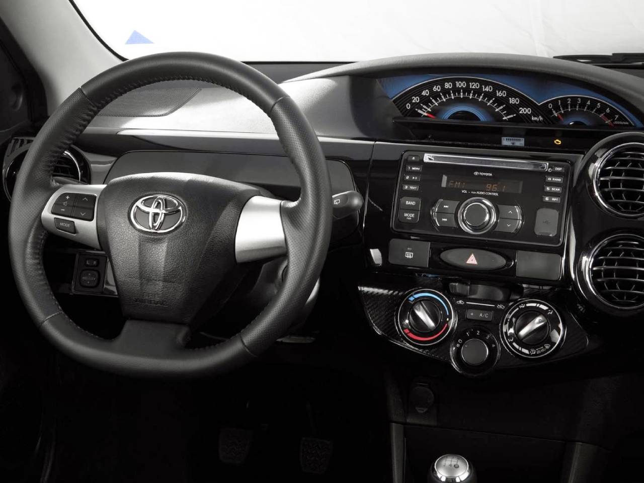 Toyota Etios Cross