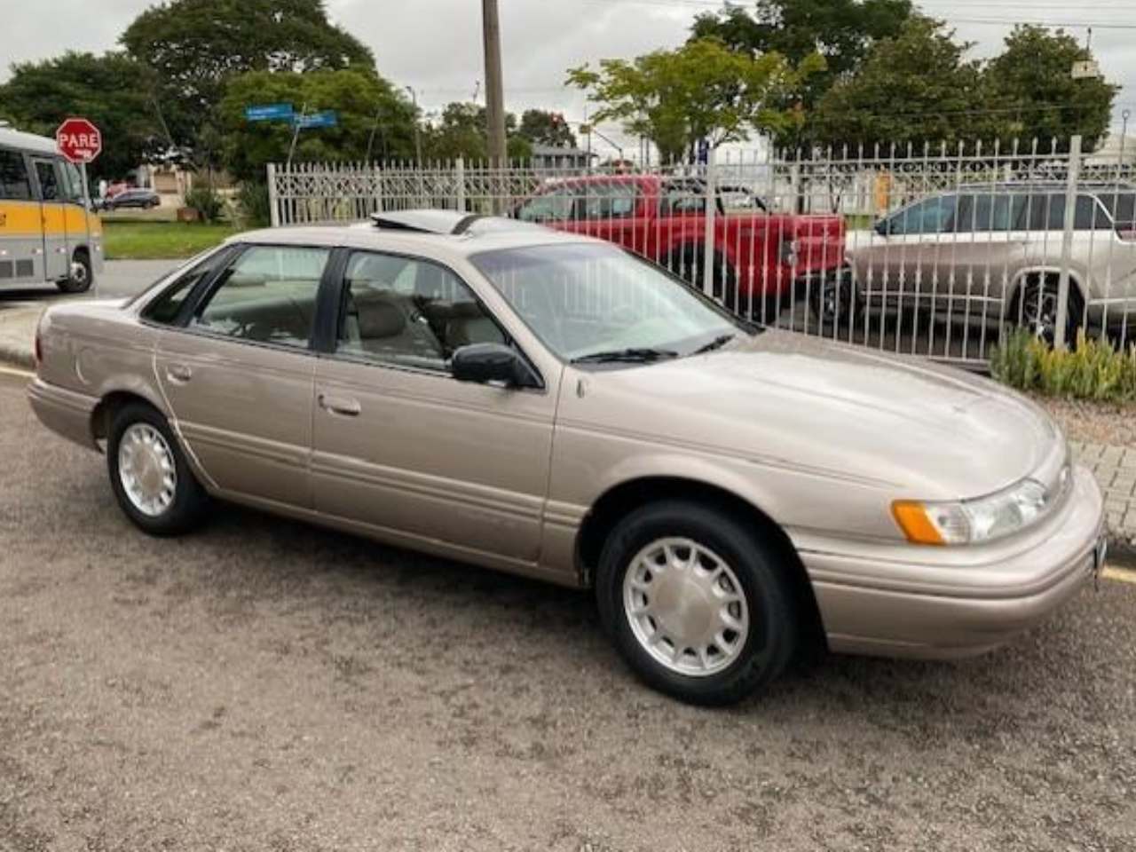 Ford Taurus LX 1995