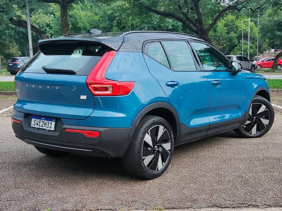 Volvo XC40 2024