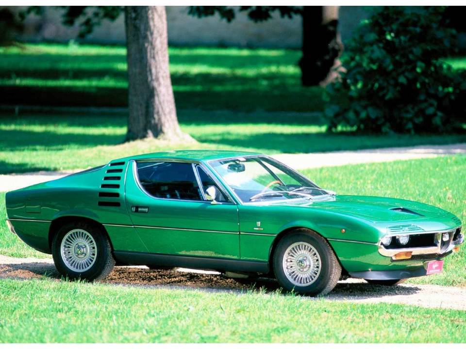 Alfa Romeo Montreal