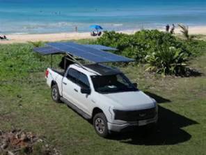 No Dia da Terra, dois primos mostram uma F-150 movida a energia solar