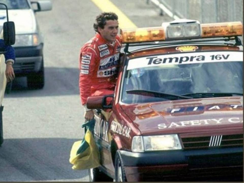 Fiat Tempra 16V de 1993 que levou Senna aos boxes depois da história vitória em Interlagos