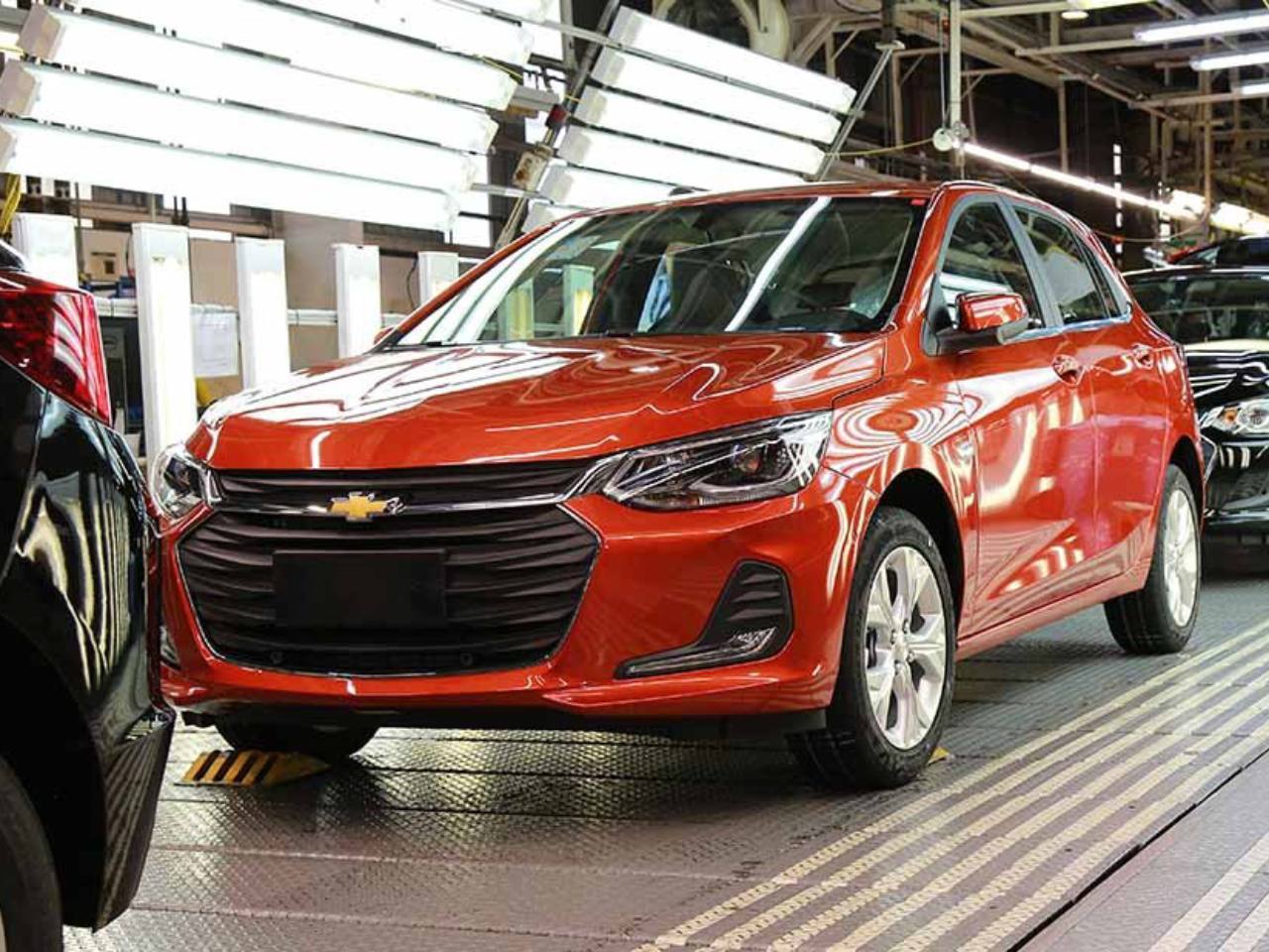 Linha de produo do Chevrolet Onix dever?receber investimentos, mas permanece parada com fortes chuvas no RS