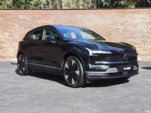 Volvo EX30: andamos no SUV de luxo que cobra caro para custar barato