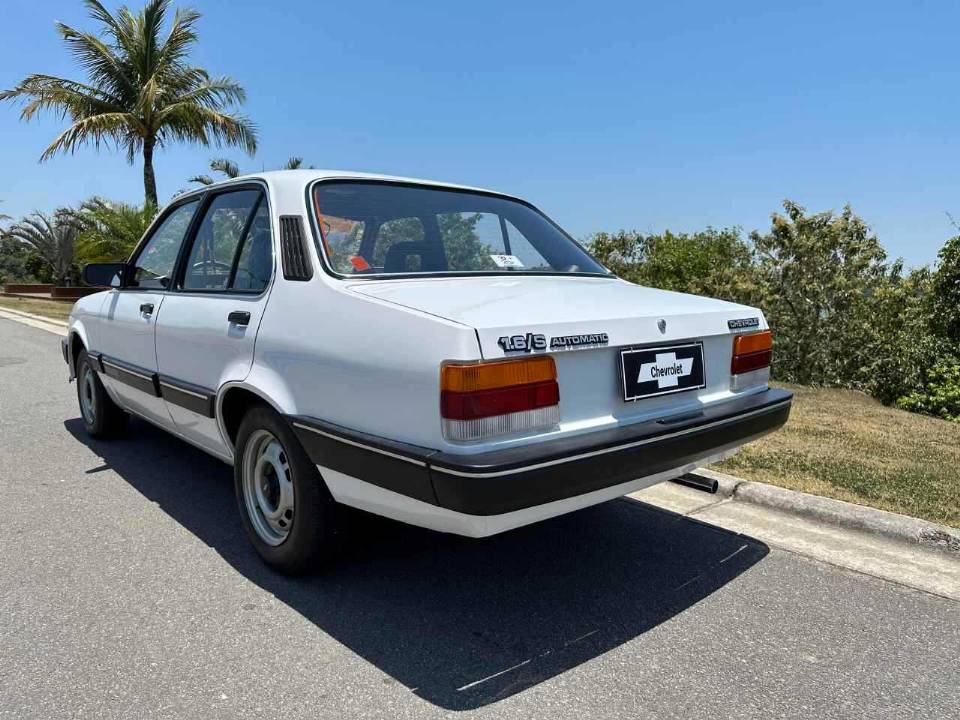 Chevrolet Chevette DL90 automático