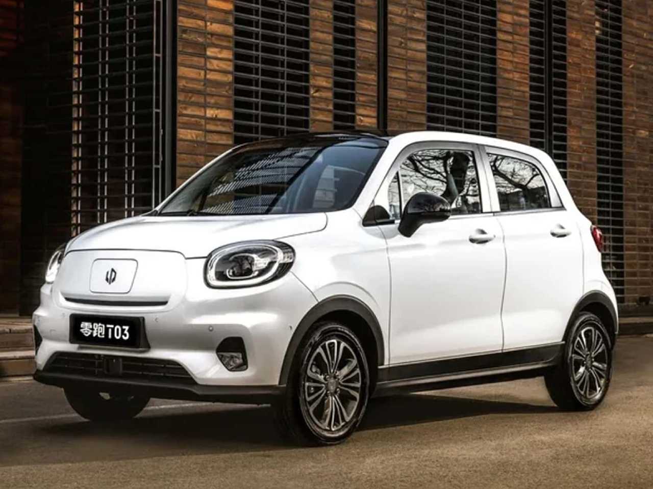 Leapmotor T03 se parece com o Fiat 600 elétrico, mas em uma versão mais simples e chega ao Brasil em 2025