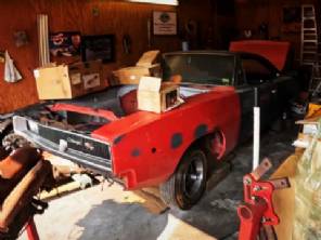 Dodge Charger R/T 68 ?resgatado de garagem depois de 40 anos de abandono